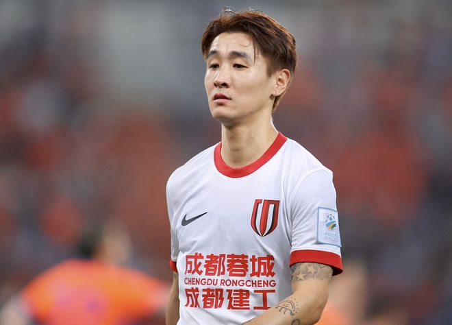 28场造20球！韦世豪疑不满无缘金球奖：发笑哭表情 配乐《偷感》