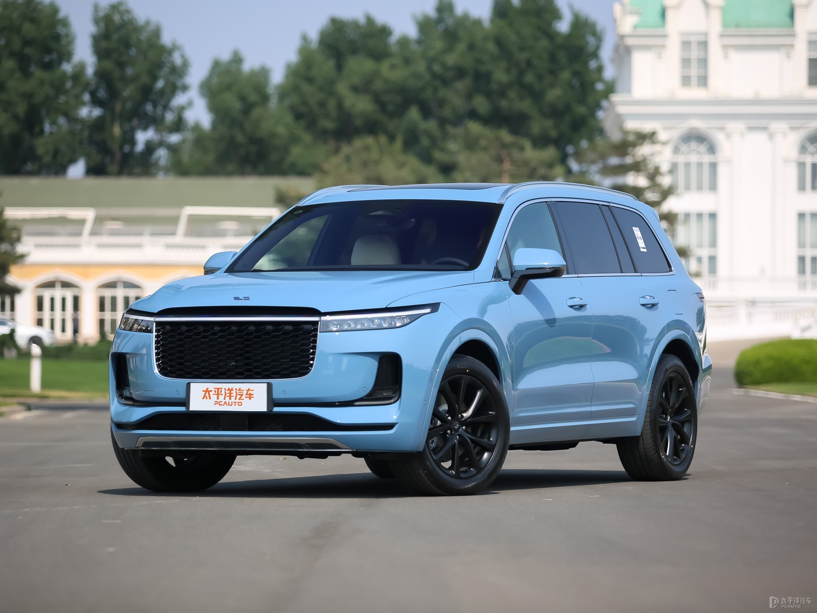 理想ONE作为增程式混动车型,相比传统燃油车和纯电动车有哪些优势和劣势?