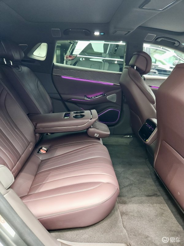 腾势Z9 GT内饰-后排-电机