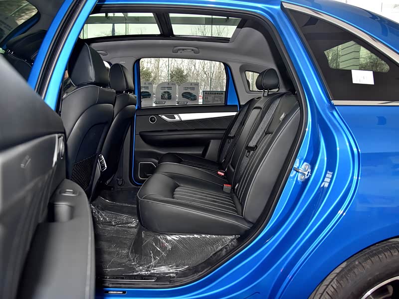 腾势 Z9 GT 的车身尺寸和空间表现如何