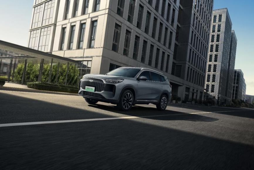 同比增长171.8%!奇瑞集团一季度销售新能源汽车16.3万辆 “油电协同”持续夯实“新能源不客气”