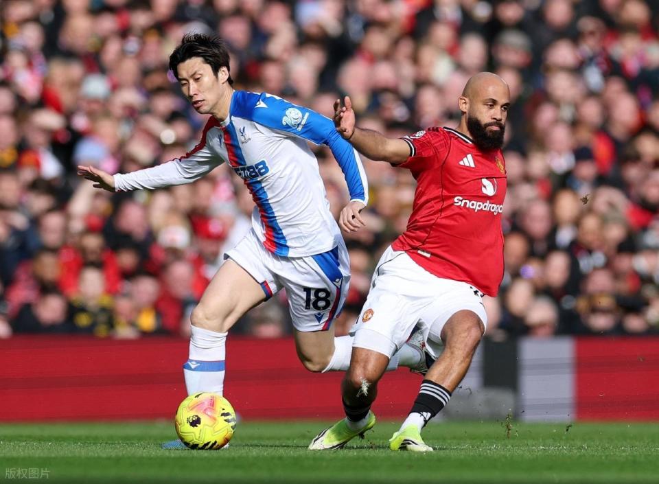 随着曼联2-1逆转水晶宫,赛后评分出炉:曼联8号排第一