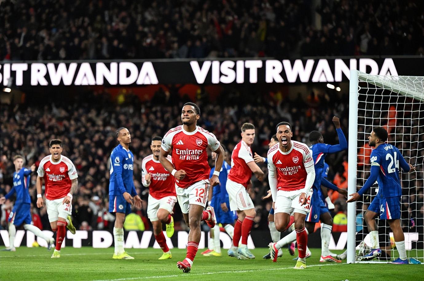 随着阿森纳2:1切尔西　英超最新积分榜!曼联冲到第3　热刺濒临降级