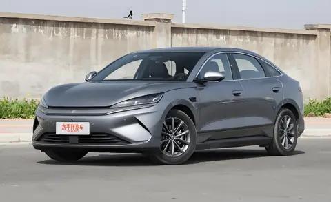 比亚迪混动专利破局!行星齿轮组让油电切换如丝般顺滑