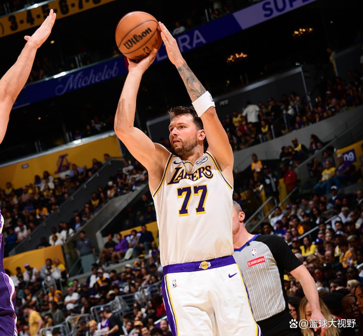 湖人128-104大胜国王!东契奇创50年队史纪录,詹姆斯刷新3个历史第一