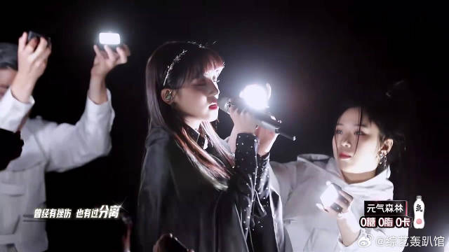 宋雨琦唱《giant》，瞬间秒变神明少女，氛围感拉满！