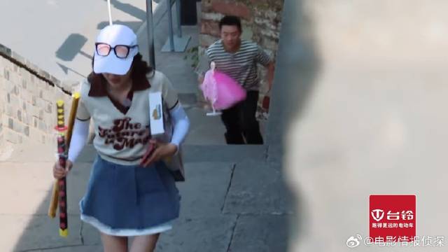 真不愧被叫小猎豹 孙怡转头看到郑恺追来，吓得尖叫狂奔！