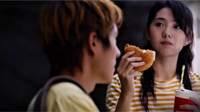 小情侣的小把戏 你是不是有什么秘密藏在肚子里呀？ 刘浩存｜刘昊然｜四海