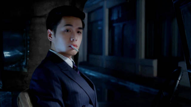 偷个钥匙就要献吻，那偷情报岂不是……也没人告诉我张若昀民国剧这么帅啊