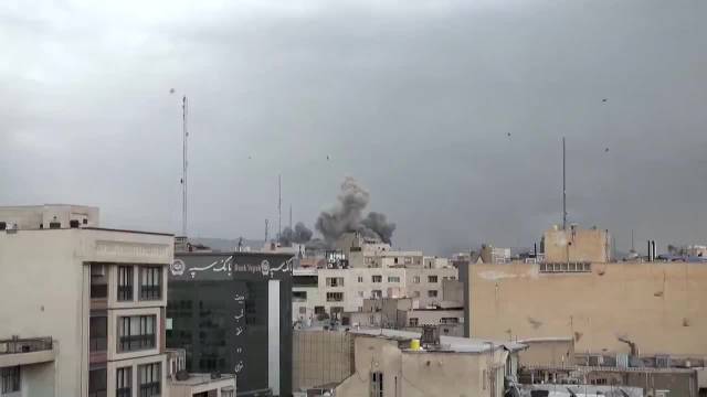 无人机袭击引发沙特主要炼油厂停工，冲突加剧！