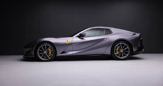 2021款法拉利812 GTS敞篷超跑亮相，搭载6.5升V12发动机