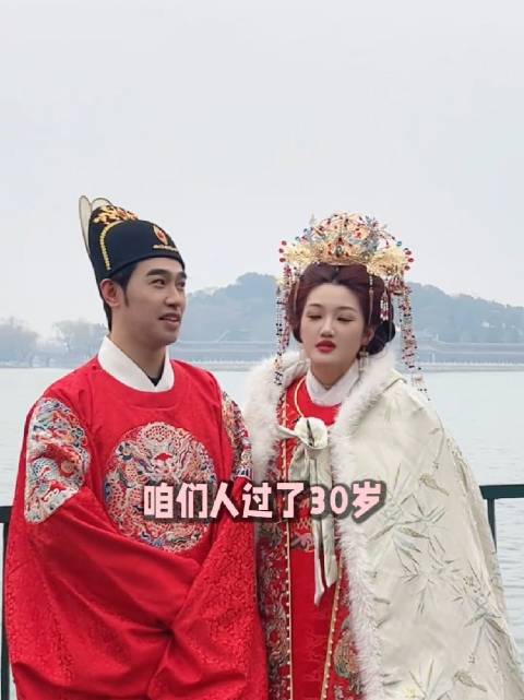 闫安安嫂古装写真vlog演绎女皇与爱臣