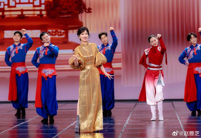 赵雅芝在央视元宵晚会上演唱的《白龙马》具体是哪一版？