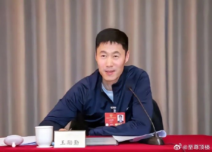 王励勤官宣樊振东归队进展：还在联系，回归为何卡壳？