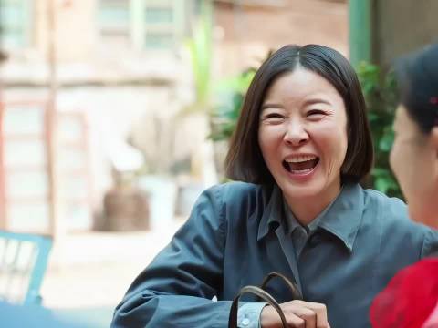 柯蓝新剧演活刻薄配角，自带气场抢镜