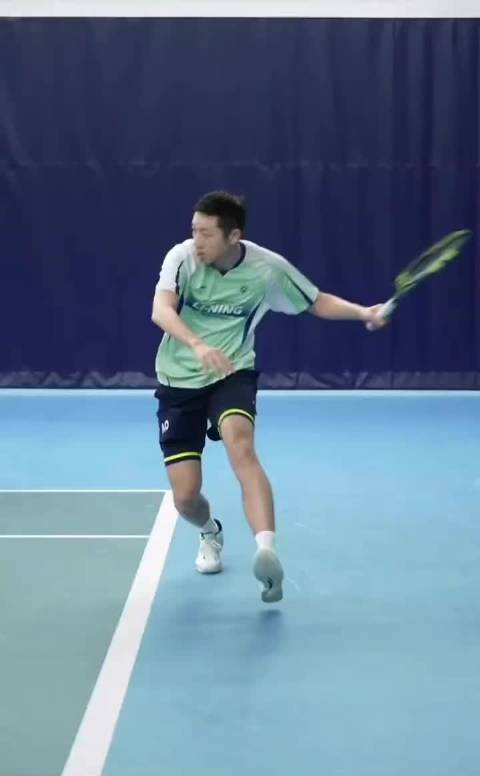 王楚钦许昕社媒互动相约网球教学