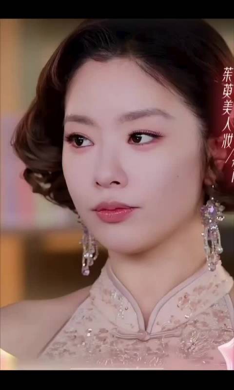 金鹤龙为王菊打造清透茱萸妆获赞