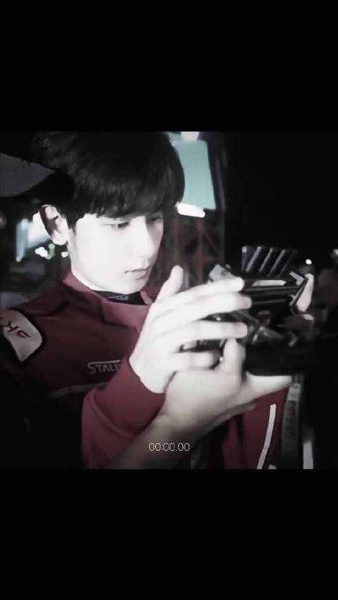 胡先煦飞驰人生 第三种人称 第三个吻痕