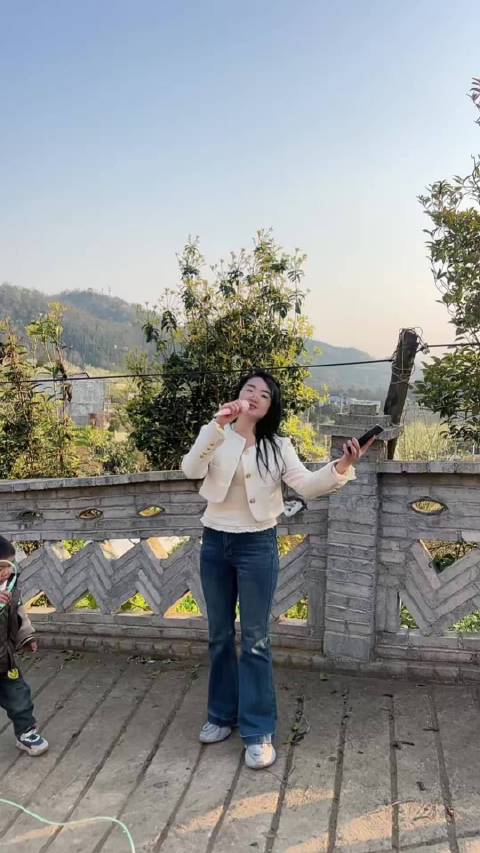 无助的我 已经输远了那份情感 音乐 乔乔贸易