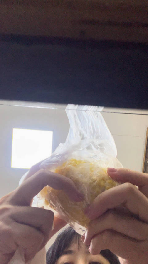 上班偷吃早餐 午饭 元宵雨下一整天都要回来陪我仔仔