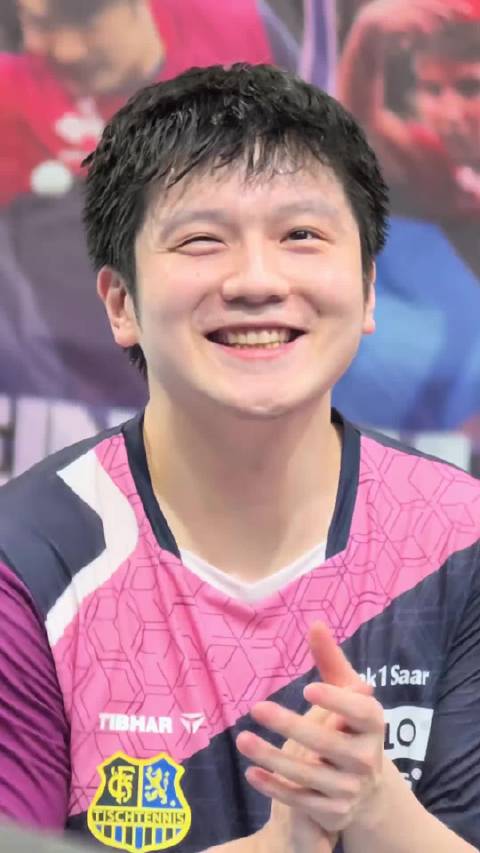 不信有人可以闭着嘴走出这个视频！