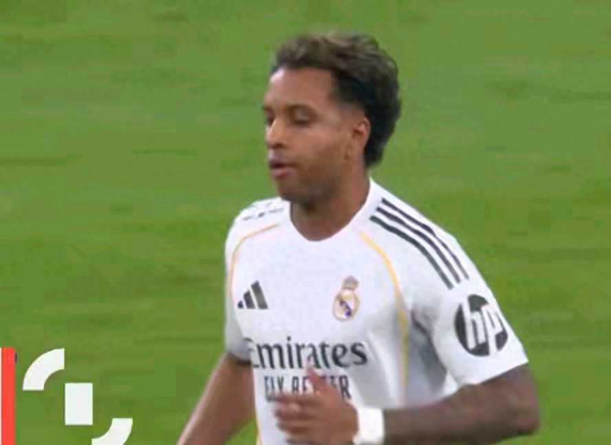 皇马爆冷输球又输人，西甲争冠悬念再起