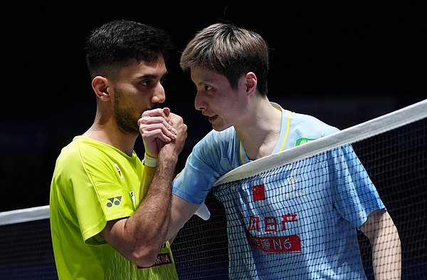 全英公开赛｜卫冕冠军石宇奇出局，国羽男单首日即折三人