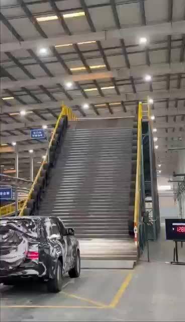 比亚迪把天门山天梯搬进厂房：新款仰望U8完成超千次极限爬坡测试