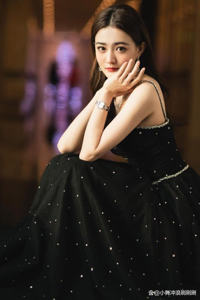 徐璐自曝做了牙贴片 美丽背后的代价