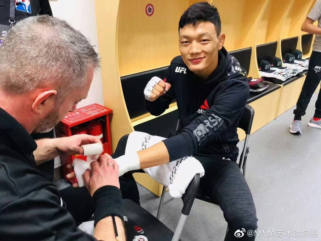 UFC326期比赛将至，四川选手苏木达尔基：在八角笼中打破“偏科”成见