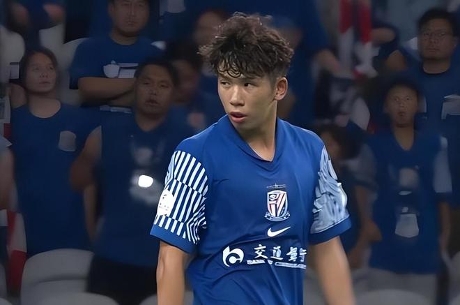 喜讯！大连英博前锋位置迎来新黑马，热身赛连续搭档马莱莱出战