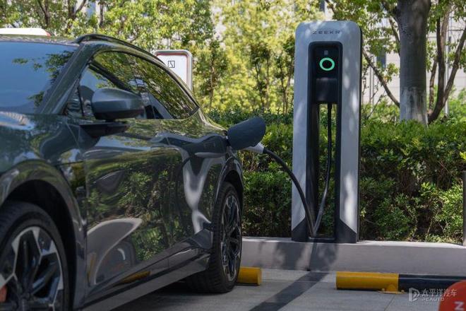 极氪001实测兆瓦桩功率破1200kW 距量产技术落地已半年