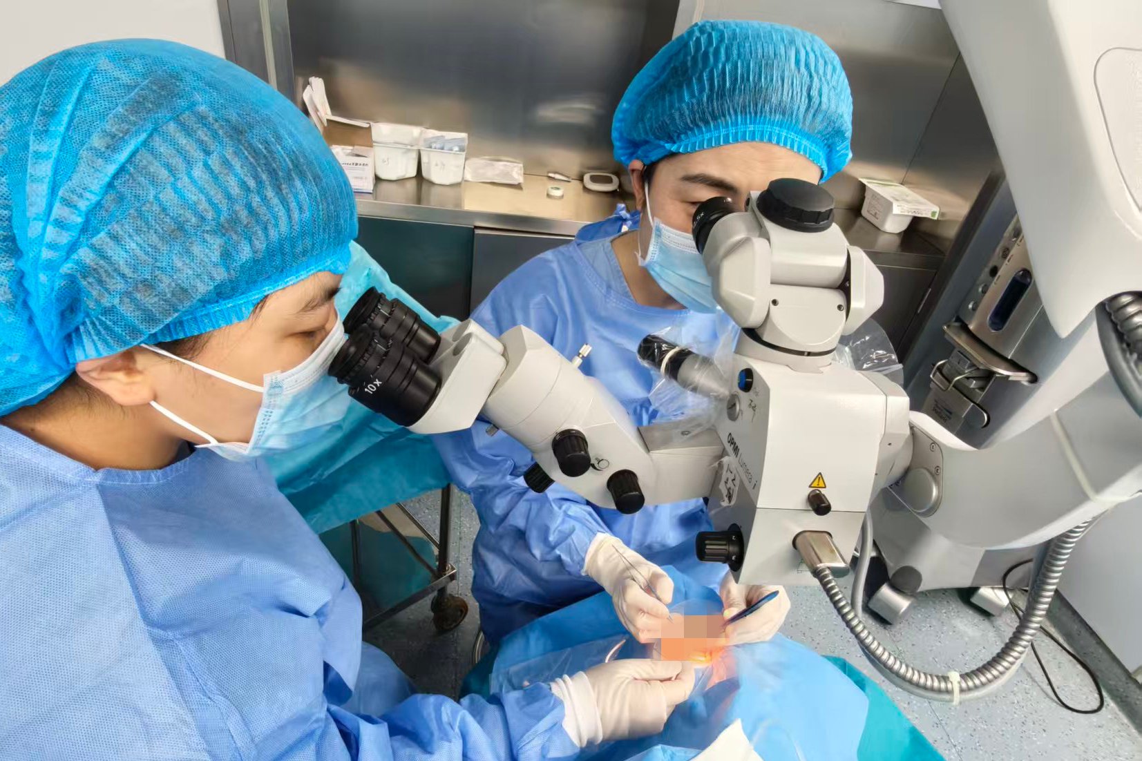 修车突发意外眼遭重创，二附院多学科合力“追光”