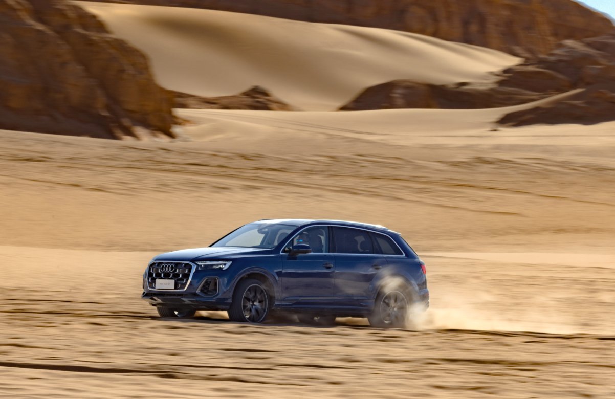 50万级豪华SUV该选谁？奥迪Q7：让生活熠熠生辉