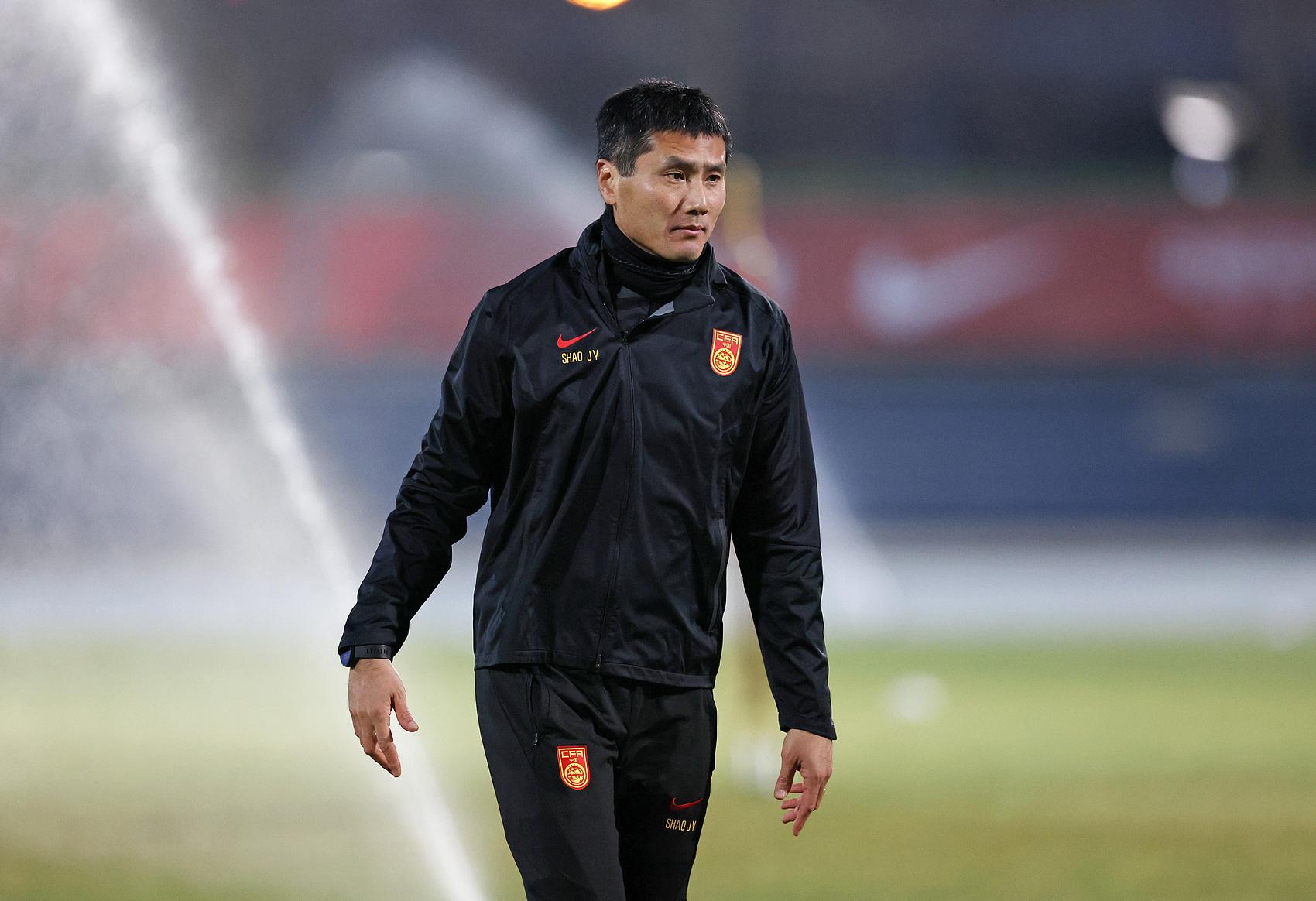 国足2026年首期名单:三名新人,塞尔吉尼奥是唯一入籍球员