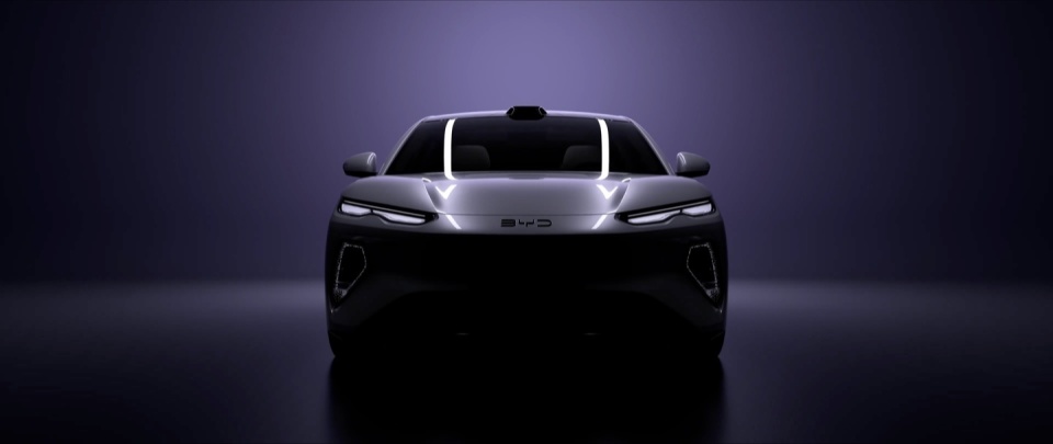 比亚迪海洋旗舰轿车海豹 08 外观预热,明天全球首秀