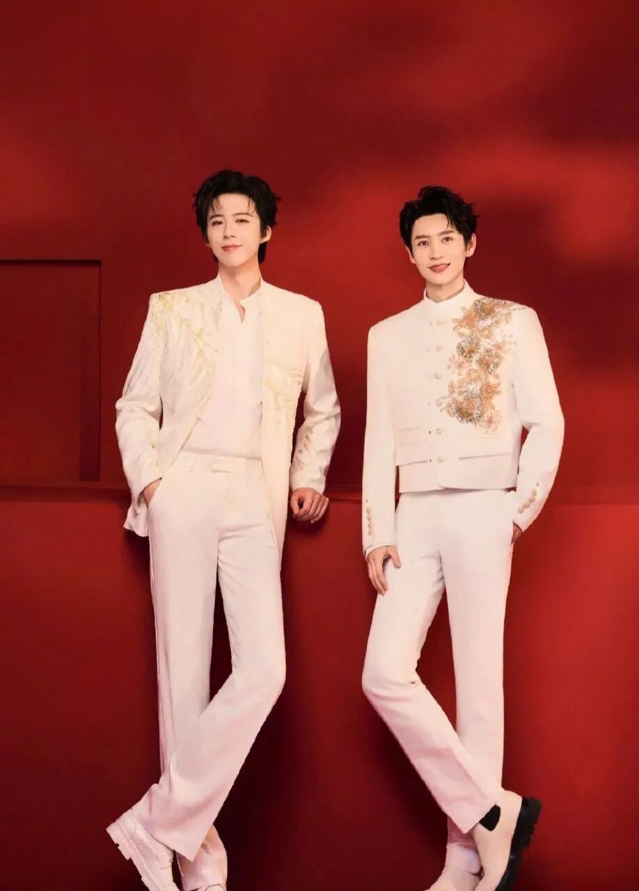 魏晨刘宇宁合唱《许我再少年》成为2026高考百日加油主题曲!为千万考生加油!