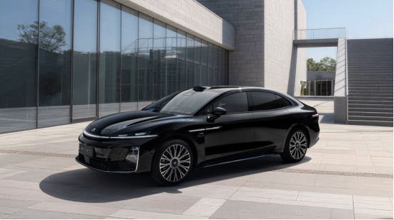 搭载尊界同源智驾与底盘 昊铂A800正式上市