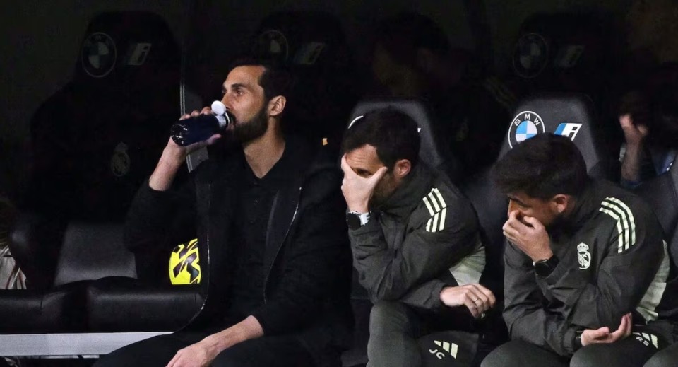 阿斯：皇马正处于悬崖边，教练和球员们都对球队前景缺乏信心