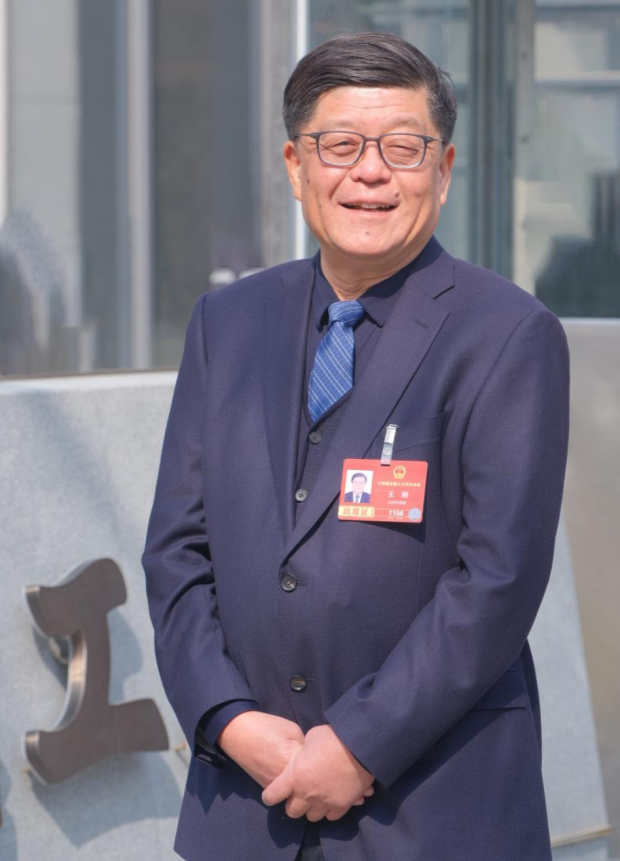 【财眼观两会】全国人大代表王刚：建议加快钙钛矿光伏技术研发 构筑行业新护城河