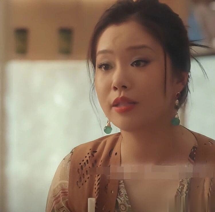 她颜值不输童瑶演技不逊蒋欣，参演《四喜》火爆出圈 - 360娱乐