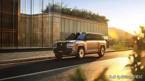 “中国巨兽”仰望U8L鼎世版试驾报告:百万级豪华SUV的新定义者