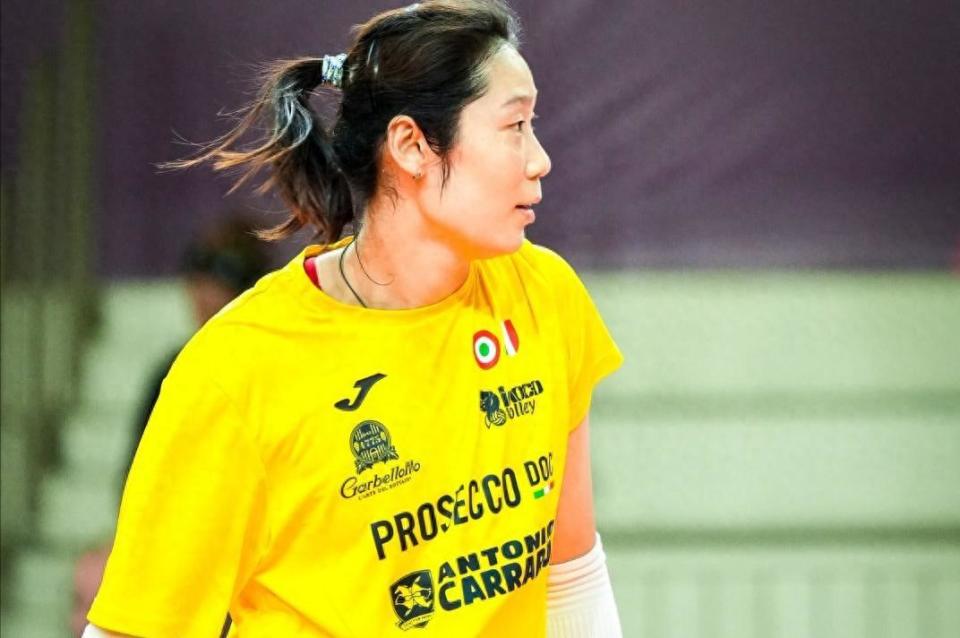 朱婷7战世俱杯已获3金2铜!加比回家谈未来计划,缪伊雯也将登场_新闻