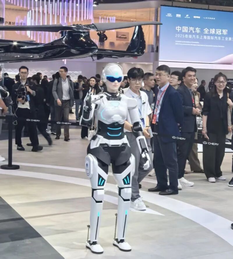 2026年,人形机器人、飞行汽车与Robotaxi的“量产分水岭”