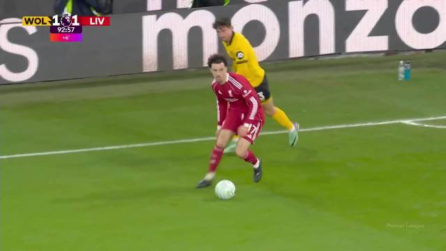 丢球那个球，范迪克朝谁抱怨 ，有人说，是恩古莫哈的回追？