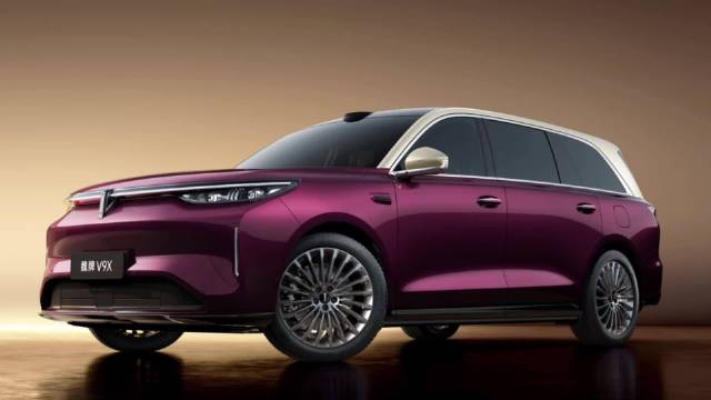 魏建军亲自代言魏牌V9X旗舰车型