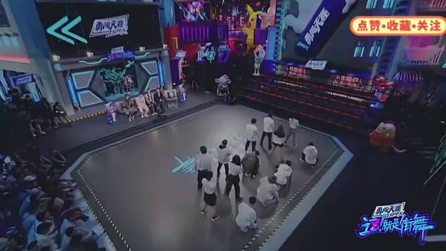 黄渤跳舞，王一博都看呆了，实在激情四射！街舞炫舞台