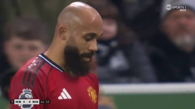 曼联遭纽卡全场盯防，前23分钟零禁区内触球