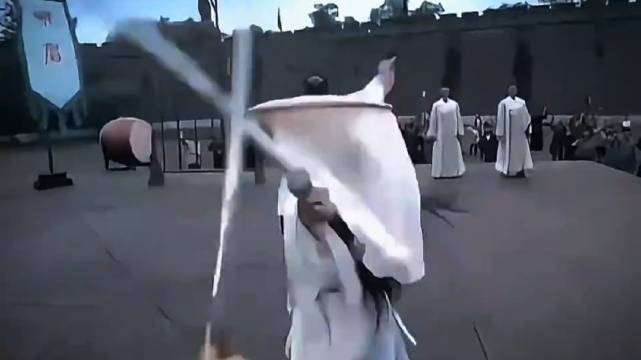 赵丽颖第一视角打戏动作利落眼神飒爽