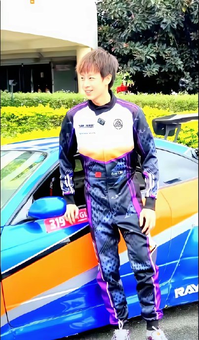 外界对于林高远未来拓展自有设计师品牌的前景有何预测？